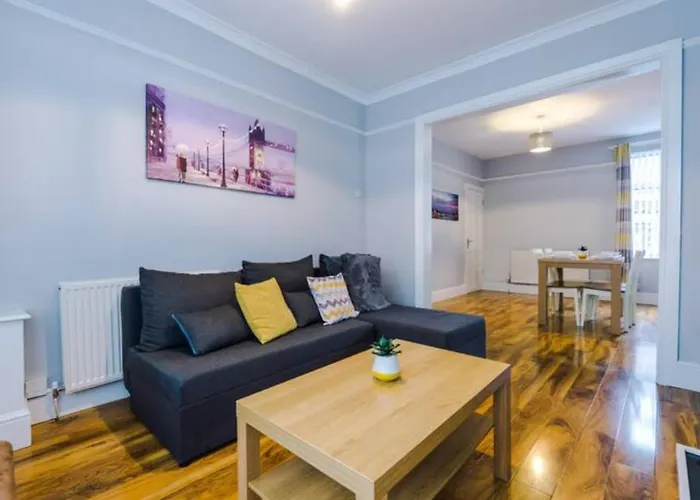 Anfield House 2 Bedroom 2 Mins From Anfield Stadium Sleeps 7